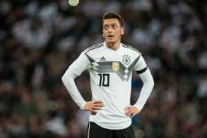 Mesut Özil: İsveç maçı bizim için final olacak