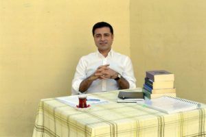 Demirtaş: Keke, simide talim etmemiz isteniyor