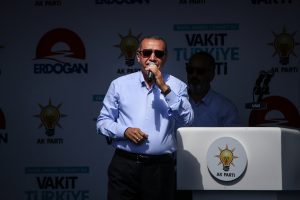 Cumhurbaşkanı Erdoğan: Onlar yakar, yıkar; biz yaparız
