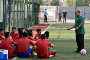Karşıyaka çalışmalara başladı