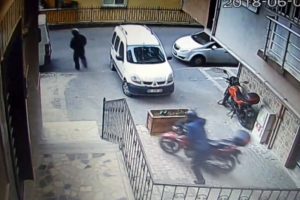 20 bin liralık motosikleti böyle çaldılar