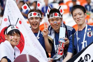 Japonlar temizlikleriyle futbolseverleri büyüledi
