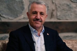 Bakan Arslan, kayıp Leyla'nın ailesini aradı