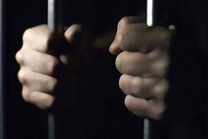 300 bin euroyu evsizlere dağıtan evsiz çifte ceza