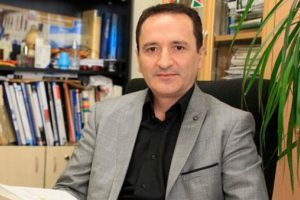 Profesörün tepki çeken mesajı için açıklama!