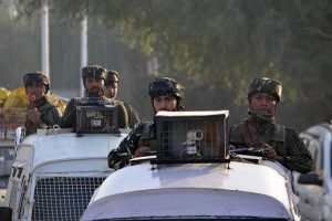 Hindistan Cammu Keşmir'de 'merkezi yönetim' ilan etti