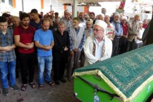 Bursa'da bıçaklanarak öldürülen Suriyeli Dima toprağa verildi