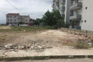 Bursa Karacabey'de metruk binalar yıkılıyor