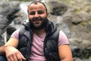 Arkadaşının evinde ölü bulundu