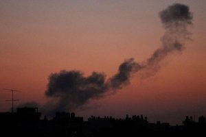 İsrail'den Gazze sınırına roket saldırısı