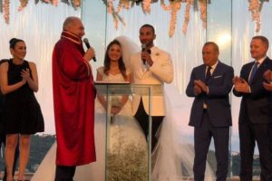 Milli kaleci ünlü spikerle evlendi!