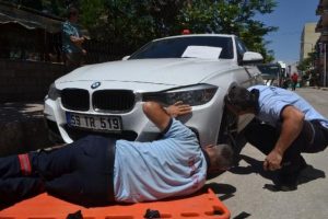 İtfaiye lüks aracın camına bu notu yapıştırdı