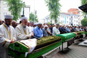Korkunç kazada can veren 5 kişi Bursa'da toprağa verildi