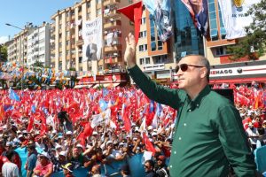 Cumhurbaşkanı Erdoğan: İcraat mı istiyorsunuz, laf mı?