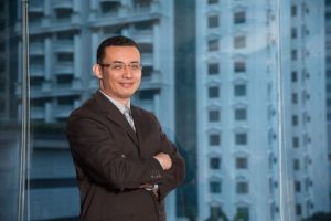 Telefonu patlayan CEO yanarak can verdi