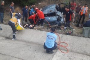 Yağmurda kayan otomobil takla attı: 5 yaralı