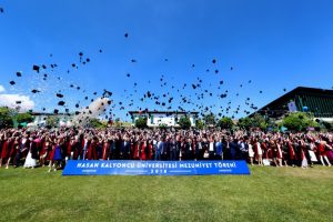 Hasan Kalyoncu Üniversitesi'nde mezuniyet coşkusu