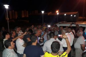 Mahalle sakinleri kötü kokuya tepki gösterdi