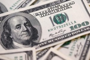 Dolar/TL 4,70'in altına geriledi