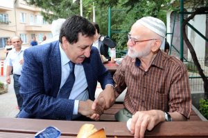 Bursa Valisi Küçük, Mollaarap'ı ziyaret etti