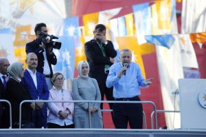 Cumhurbaşkanı Erdoğan, Gaziosmanpaşa'da vatandaşlara seslendi