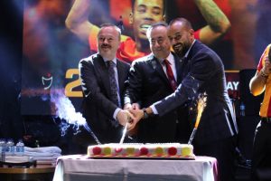 Konya'da Galatasaray 21. şampiyonluğunu kutladı
