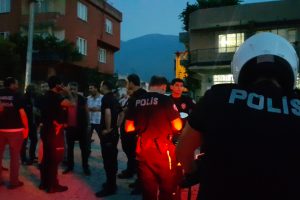 Bursa'da horonlu tulumlu narkotik uygulaması!