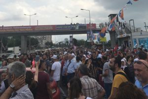 Muharrem İnce'nin seçim öncesi son mitinginde 'TRT dışarı' sloganları