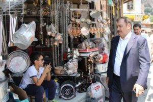 Eroğlu: İnce'nin yanında pazar akşamı bir hekim bulunsa isabet olur