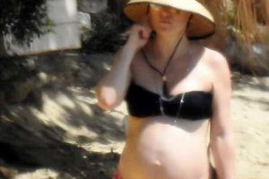 Kate Hudson, Yunanistan tatilinde