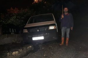 Yağmur heyelanı da beraberinde getirdi