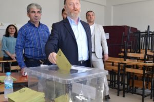 HDP Eş Genel Başkanı Temelli oyunu kullandı
