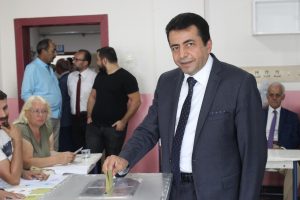 MHP Bursa Milletvekili adayı Zırhlıoğlu oyunu kullandı