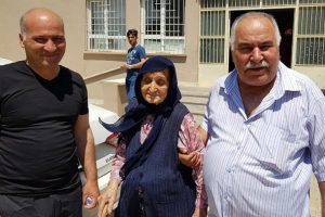 Ayşe Nine 117 yaşında sandığa gitti