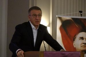 Ağaoğlu'ndan transfer açıklaması