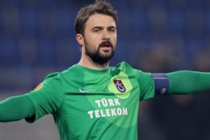 Onur Kıvrak, Şenol Güneş'in yolunda