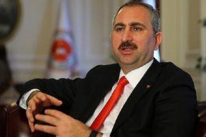 Adalet Bakanı Gül'ün oy kullandığı sandık ''Erdoğan'' dedi