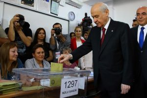 Bahçeli'nin oy kullandığı sandıktan 'İnce' birinci çıktı