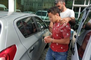 Trafikte tartıştığı sürücüyü bıçaklayan genç tutuklandı