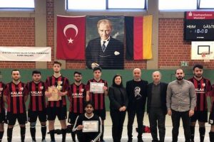 Almanya'da Atatürk Kupası'nı Türkspor Wunstorf kazandı
