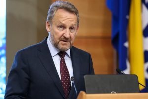 İzzetbegoviç, Erdoğan'ı seçimlerdeki başarısından dolayı tebrik etti