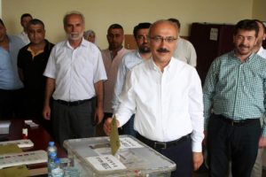 Kalkınma Bakanı Elvan'ın oy kullandığı sandıkta Erdoğan birinci