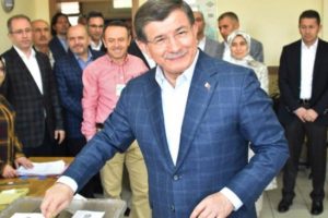 Ahmet Davutoğlu'ndan seçim tweeti