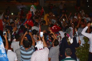 Malatya'da seçim kutlaması
