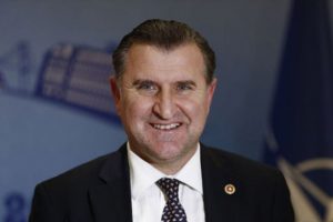 ''Şunu yaptılar, bunu yaptılar ama millet onları sandığa gömdü''
