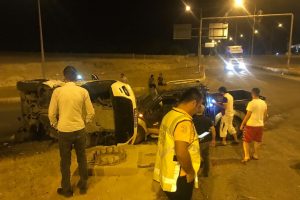 Ticari araç takla attı: 2 yaralı
