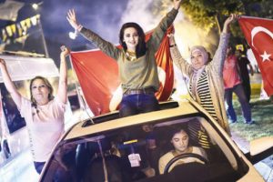 İzmir'de en çok MHP'nin oyu eridi
