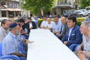 Bursa Osmangazi Belediye Başkanı Dündar, vatandaşın taleplerini yerinde dinledi