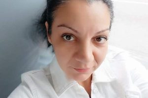 Babasının annesini öldürmesine engel olamadı