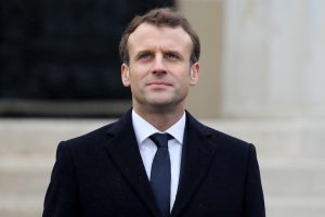 Macron'dan Papa Francis ziyareti